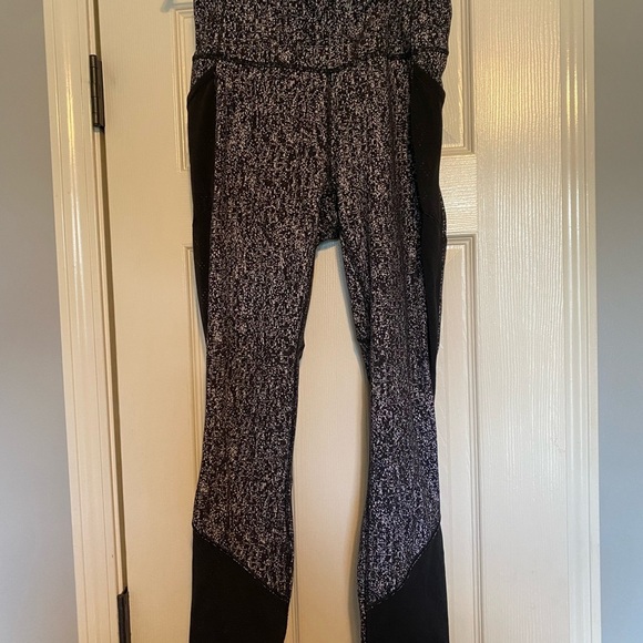 Lululemon Leggings Mesh - Picture 1 of 5